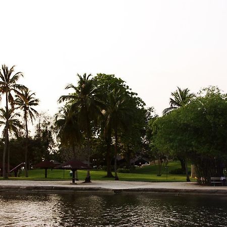 Heden Golf Hotel อาบีจาน ภายนอก รูปภาพ