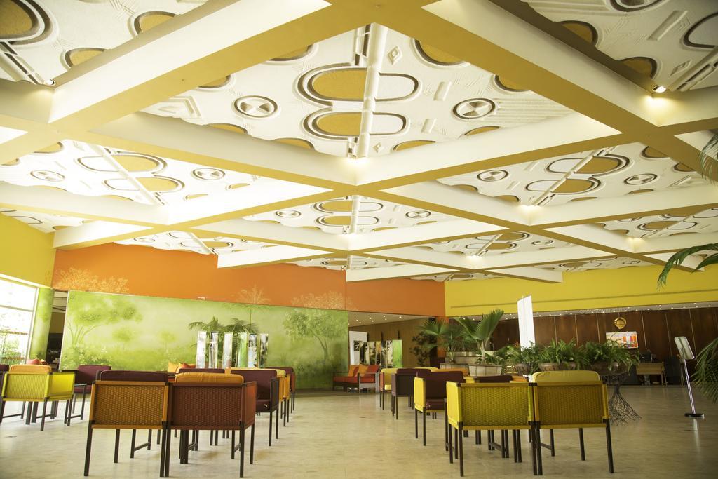 Heden Golf Hotel อาบีจาน ภายนอก รูปภาพ